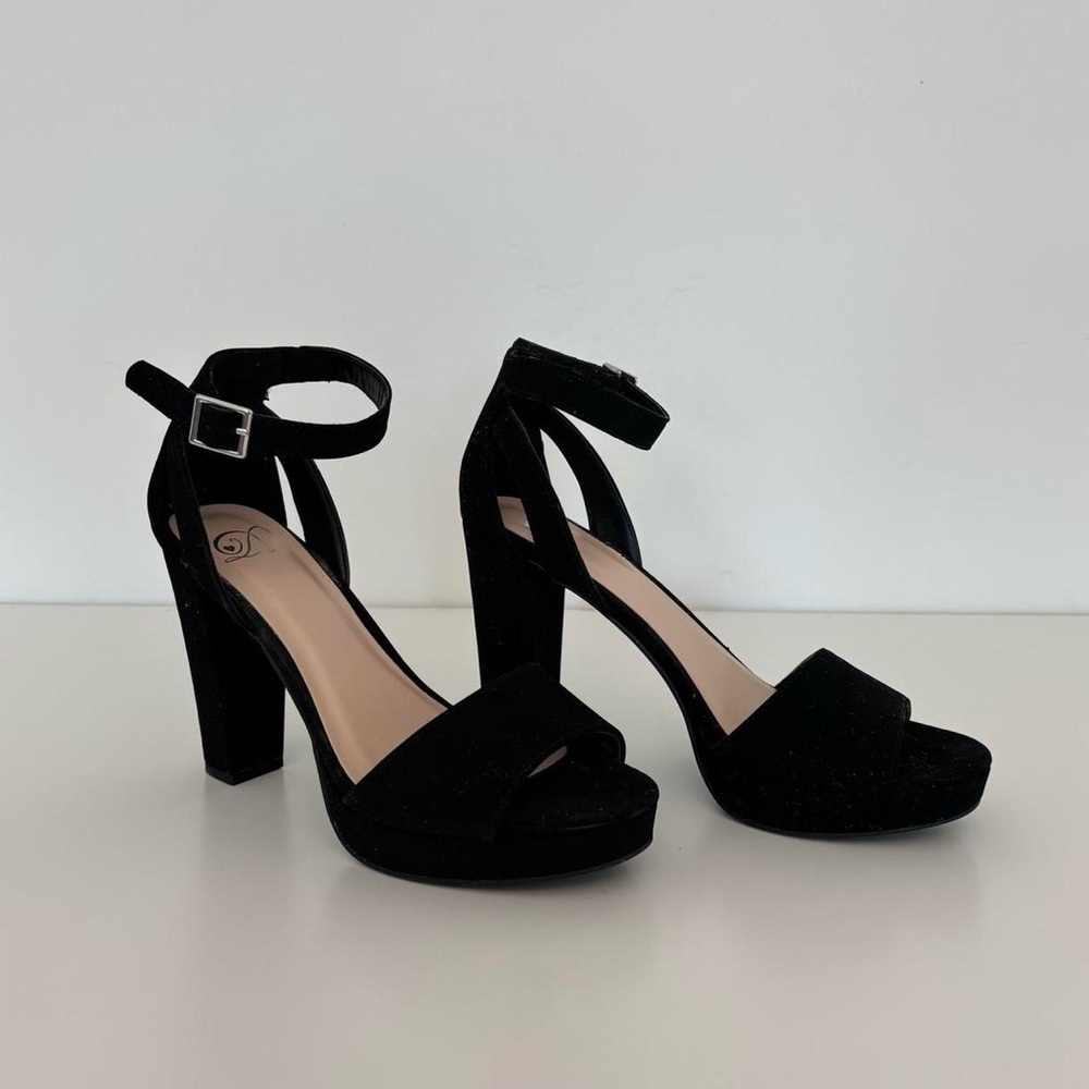 Black platform heels